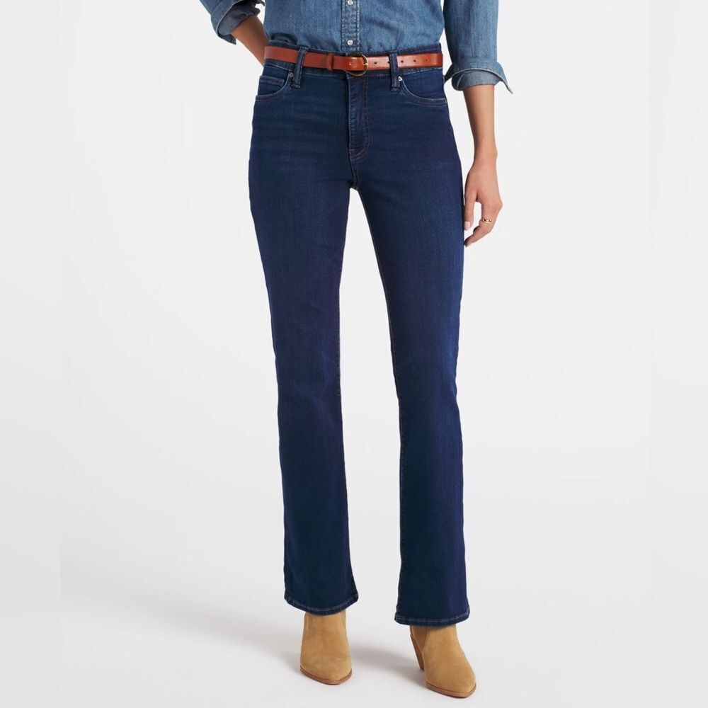 KUT FROM THE KLOTH
Natalie High Rise Bootcut indigo size 2 NWT